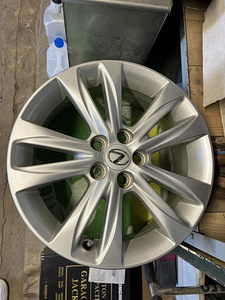 16x6J оригинальные диски 5x100 Lexus CT 200h/Toyota Prius (4 фото из 6)