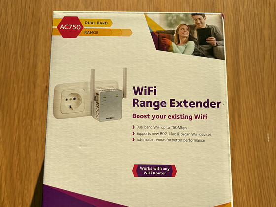 NETGEAR EX3700 Wi-Fi võimendi