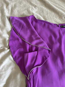Guess платье (3 фото из 3)