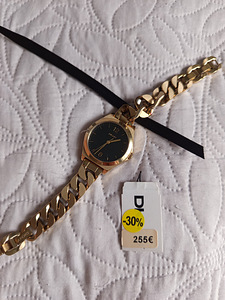 Часы DKNY (6 фото из 6)