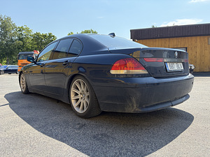 BMW 730d (6 foto / 8)