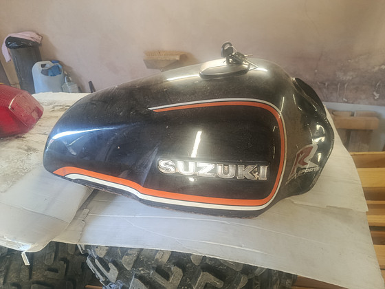 SUZUKI GS1000 (78-82.a) bensupaak ja tagatuli