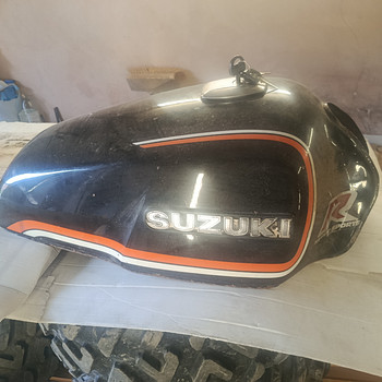 SUZUKI GS1000 (78-82.a) bensupaak ja tagatuli