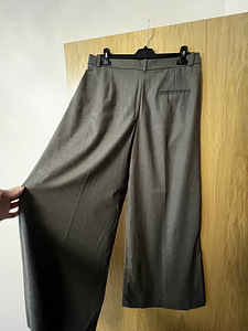 Брюки Zara (3 фото из 4)