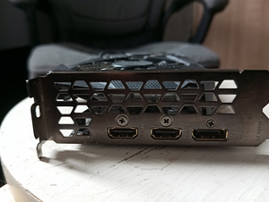 GTX 1650 (1 фото из 4)