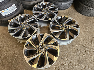 Toyota Оригинальные Диски R 17 (1 фото из 6)