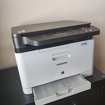 Принтер Samsung Xpress C460W