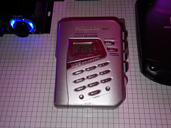 Stereo kadett +raadio " Panasonic" Ro E 27 V auto revers.