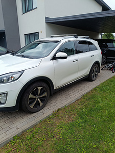 Kia sorento (2 foto / 5)