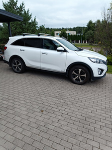 Kia sorento (4 foto / 5)