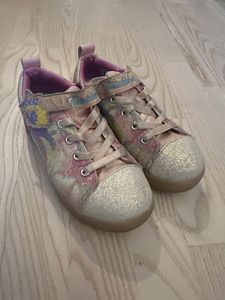 Кросовки TwinkleToes (1 фото из 1)