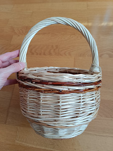 Плетёные корзины из ивовых прутьев (3 фото из 10)