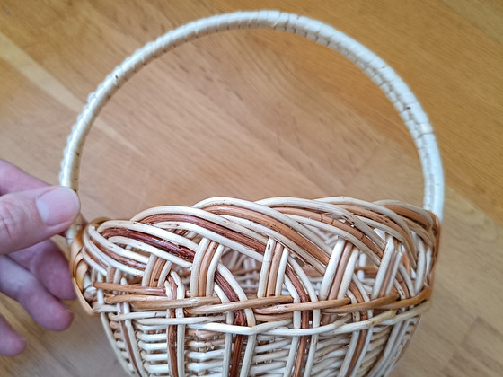 Плетёные корзины из ивовых прутьев