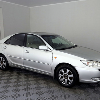Toyota Camry Luxury ATM 2.4 112kW