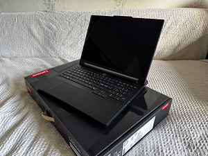 Legion Pro 7 16IAX10H, RTX 5080, 32GB, 1TB SSD, 16" 2K OLED (1 фото из 5)