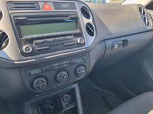 Volkswagen Tiguan 2.0 125 кВт (8 фото из 10)