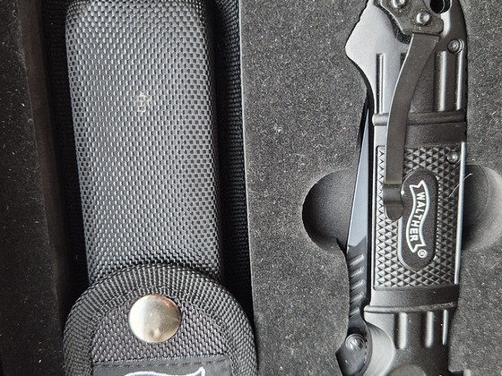 Walther black tanto