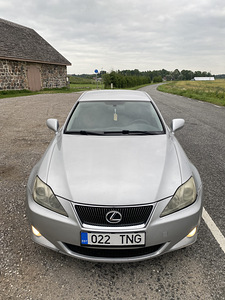 Lexus IS220 (1 foto / 12)