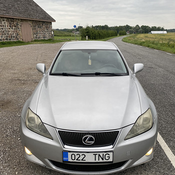 Lexus IS220