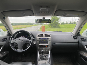 Lexus IS220 (8 foto / 12)