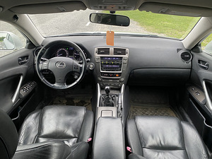 Lexus IS220 (9 foto / 12)