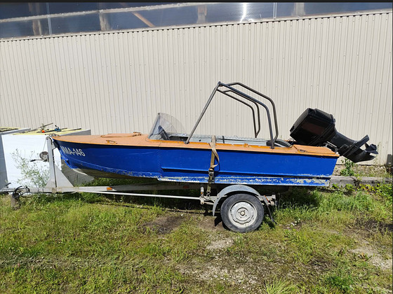 Paat Progress 2M Suzuki 85 hj + haagis + rohkelt varuosi!
