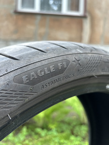 245/35R20 Eagle F1 2 шт. (2 фото из 5)