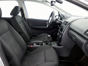 Mercedes-Benz A 160 Elegance Facelift 1.5 70kW (6 фото из 7)