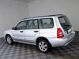 Subaru Forester Comfort AWD 2.0 92kW (4 фото из 7)