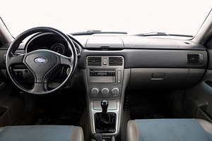 Subaru Forester Comfort AWD 2.0 92kW (5 фото из 7)