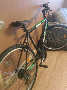 Linnaratas Bottari Milano 26", must/roheline (2 foto / 3)