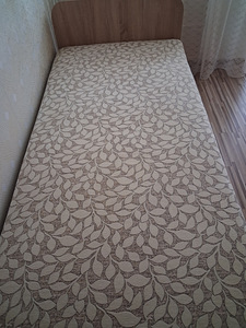 Voodi 90 -. 200 (1 foto / 5)