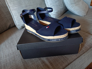 Tommy Hilfiger туфли 36 (3 фото из 4)