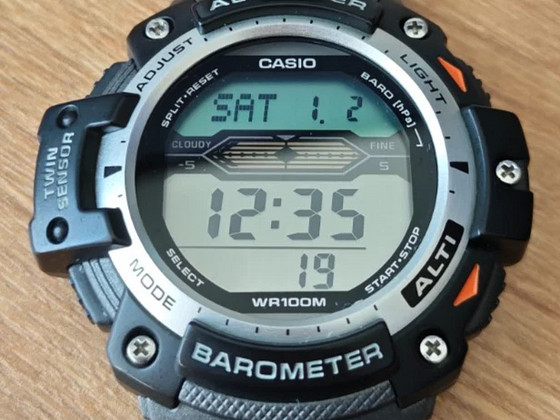 Käekell Casio SGW-300H taustvalgustuse, kõrgusmõõtja ja baromeetriga