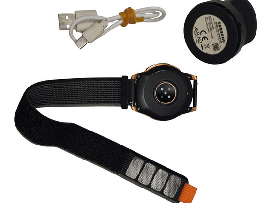 Nutikell Samsung Galaxy Watch SM-R815F 42mm 4G + laadija