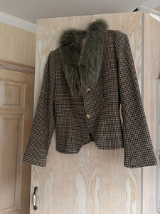Kostüüm pintsak ja seelik Getti (1 foto / 5)