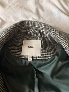 Женское пальто Ichi (2 фото из 3)