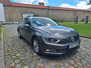 VW Passat (2 foto / 10)