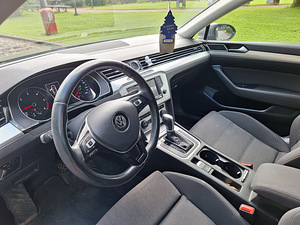VW Passat (5 foto / 10)
