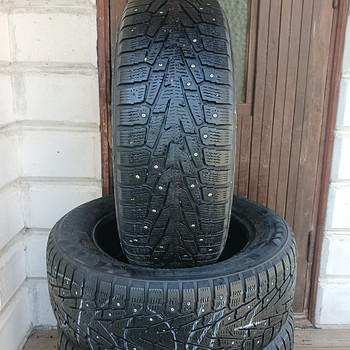 225/60/17 Nokian Hakkapeliitta 7 SUV