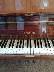 Klaver Pianiino RÖNISCH (2 foto / 4)