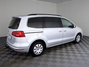 Volkswagen Sharan Comfortline ATM 2.0 TDI 103kW (3 фото из 8)