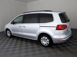 Volkswagen Sharan Comfortline ATM 2.0 TDI 103kW (4 фото из 8)