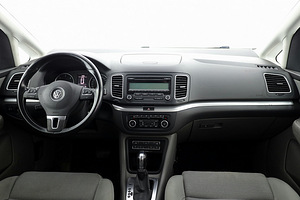 Volkswagen Sharan Comfortline ATM 2.0 TDI 103kW (5 фото из 8)