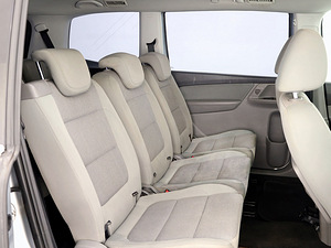 Volkswagen Sharan Comfortline ATM 2.0 TDI 103kW (7 фото из 8)