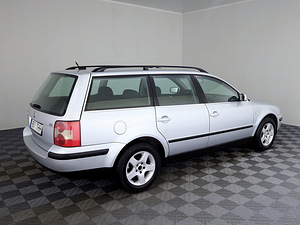 Volkswagen Passat Comfortline ATM 1.9 TDI 74kW (3 фото из 7)