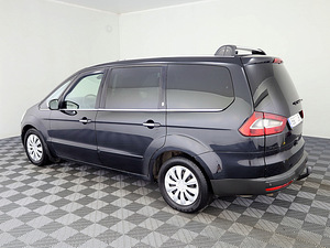 Ford Galaxy Ghia ATM 2.0 TDCi 96kW (4 фото из 8)