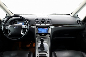 Ford Galaxy Ghia ATM 2.0 TDCi 96kW (5 фото из 8)