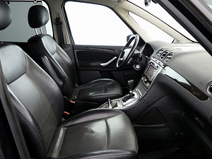 Ford Galaxy Ghia ATM 2.0 TDCi 96kW (6 фото из 8)