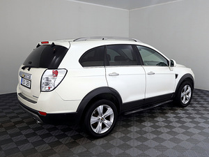 Chevrolet Captiva Luxury ATM 2.0 CRDi 110kW (3 фото из 8)